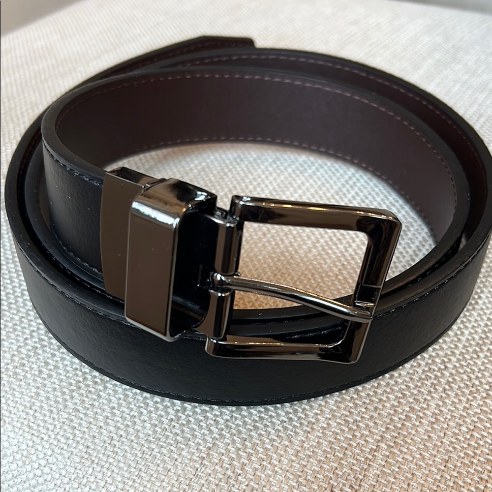 New Without Tags Men's Black Leather Belt Size 42X44